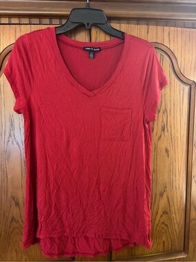 Cable & Gauge Red V-Neck Pocket Tee